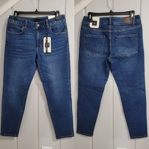 NWT Tahari Classic Skinny Kelly Jeans (size 10 / 30)